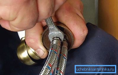 I tubi devono tenere la chiave I tubi devono tenere la chiave