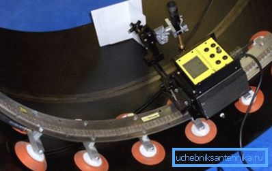 Attrezzatura automatizzata per la saldatura e il taglio di tubi di grande diametro Attrezzatura automatizzata per la saldatura e il taglio di tubi di grande diametro