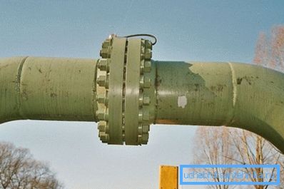 Connessione filettata di tubi in acciaio con flange