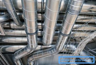 Zincatura più robusta ideale per applicazioni industriali. Zincatura più robusta ideale per applicazioni industriali.