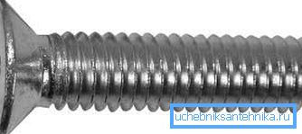 Il bullone è meglio usare corto - la lunghezza del filo dovrebbe essere sufficiente solo per il passaggio del muro della batteria Il bullone è meglio usare corto - la lunghezza del filo dovrebbe essere sufficiente solo per il passaggio del muro della batteria
