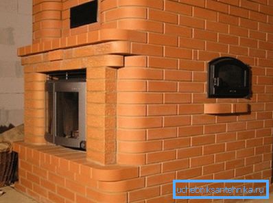 Più spesso, la fornace ha un muro. Più spesso, la fornace ha un muro.