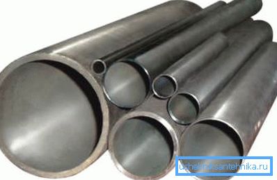 Questo tipo di materiale differisce non solo per diametro e lunghezza, ma anche per lo spessore delle pareti. Questo tipo di materiale differisce non solo per diametro e lunghezza, ma anche per lo spessore delle pareti.