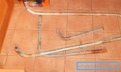 3971 Smontaggio di vecchi tubi