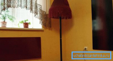 Il design dei radiatori elettrici è in alcuni casi molto insolito e originale. Il design dei radiatori elettrici è in alcuni casi molto insolito e originale.