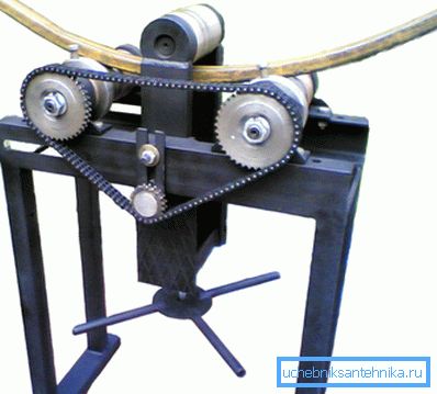 Per le parti in piegatura è necessario utilizzare un dispositivo speciale. Per le parti in piegatura è necessario utilizzare un dispositivo speciale.