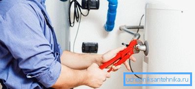 Per il lavoro di installazione sarà necessario uno strumento speciale. Per il lavoro di installazione sarà necessario uno strumento speciale.