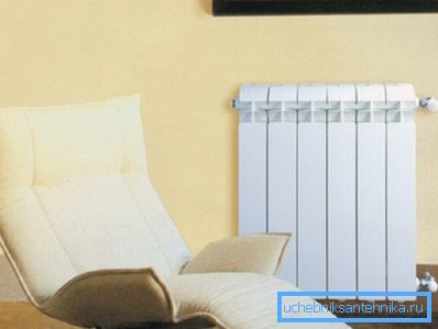 Per una piccola camera da letto possono essere cinque sezioni. Per una piccola camera da letto possono essere cinque sezioni.