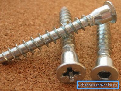 Gli Europin sono usati per unire fogli di truciolato. Gli Europin sono usati per unire fogli di truciolato.