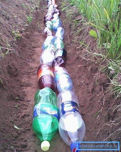 Drenaggio da bottiglie di plastica Drenaggio da bottiglie di plastica
