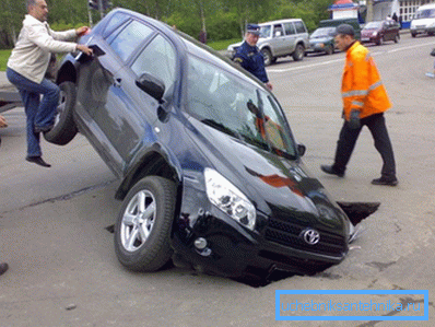 Incidente stradale a causa di utenze Incidente stradale a causa di utenze