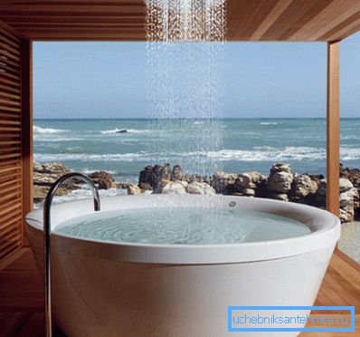 Doccia per il bagno originale. Doccia per il bagno originale.