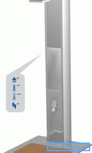 Colonna doccia con comandi touch Colonna doccia con comandi touch