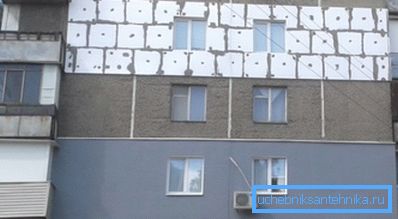 Un modo efficace per risparmiare energia è quello di isolare le pareti esterne di un edificio con pannelli di schiuma. Un modo efficace per risparmiare energia è quello di isolare le pareti esterne di un edificio con pannelli di schiuma.