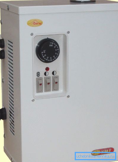 Riscaldatore elettrico per il riscaldamento di una casa privata Riscaldatore elettrico per il riscaldamento di una casa privata
