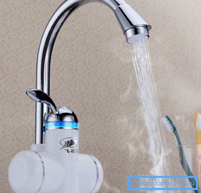 Un altro modo per combinare acqua ed elettricità è un miscelatore elettrico per scaldabagno. Un altro modo per combinare acqua ed elettricità è un miscelatore elettrico per scaldabagno.