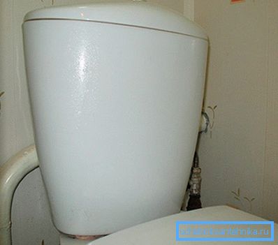 Se si è formata la condensa, non si dovrebbe correre immediatamente al negozio e richiedere lo scambio di merci, in primo luogo è necessario assicurarsi che siano create condizioni Se si è formata la condensa, non si dovrebbe correre immediatamente al negozio e richiedere lo scambio di merci, in primo luogo è necessario assicurarsi che siano create condizioni