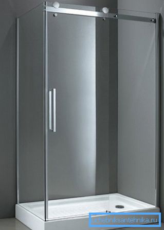 Se nelle piccole cabine utilizzi materiale trasparente per creare recinti, allora visivamente sembreranno più ampi, e questa soluzione è adatta anche alle persone che soffrono di claustrofobia. Se nelle piccole cabine utilizzi materiale trasparente per creare recinti, allora visivamente sembreranno più ampi, e questa soluzione è adatta anche alle persone che soffrono di claustrofobia.