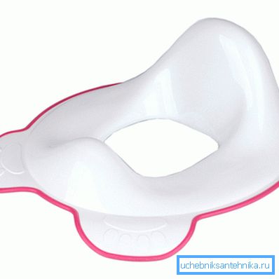 Foto del sedile anatomico del water per un bambino Foto del sedile anatomico del water per un bambino