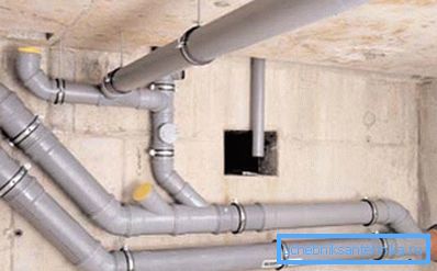 Foto del moderno sistema fognario Foto del moderno sistema fognario