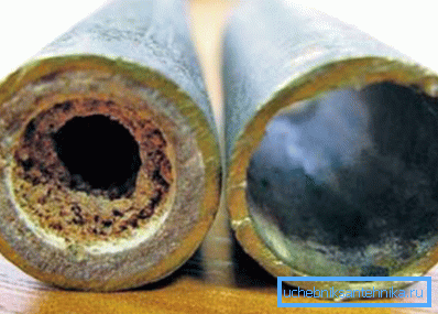 Foto del tubo nella sezione prima dell'elaborazione per chimica e dopo Foto del tubo nella sezione prima dell'elaborazione per chimica e dopo