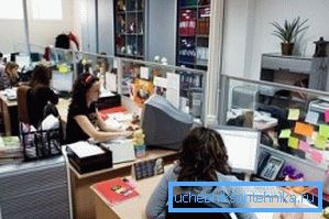 Foto dell'ufficio pieno Foto dell'ufficio pieno