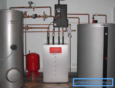 Le caldaie a gas per il riscaldamento dei cottage estivi hanno molte varietà. Le caldaie a gas per il riscaldamento dei cottage estivi hanno molte varietà.