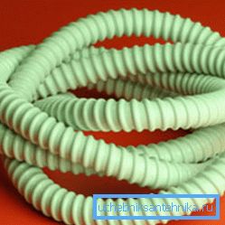 Tubo flessibile rinforzato in PVC per reti via cavo Tubo flessibile rinforzato in PVC per reti via cavo