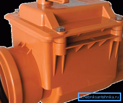 Valvola orizzontale per acque reflue 110 mm Valvola orizzontale per acque reflue 110 mm