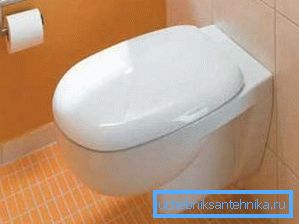 Le pastiglie effervescenti già pronte possono essere lasciate cadere nella tazza del water. Le pastiglie effervescenti già pronte possono essere lasciate cadere nella tazza del water.