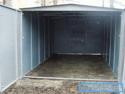 Garage finito in metallo Garage finito in metallo