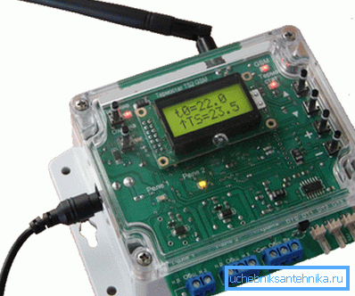 Il modulo GSM per il riscaldamento fornisce comunicazione e controllo a distanza. Il modulo GSM per il riscaldamento fornisce comunicazione e controllo a distanza.