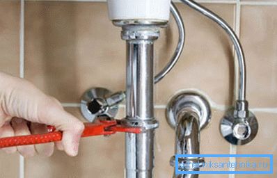 È meglio installare i prodotti cromati su parti aperte, altrimenti scompare qualsiasi sensazione di utilizzo di tali elementi spettacolari del gasdotto. È meglio installare i prodotti cromati su parti aperte, altrimenti scompare qualsiasi sensazione di utilizzo di tali elementi spettacolari del gasdotto.