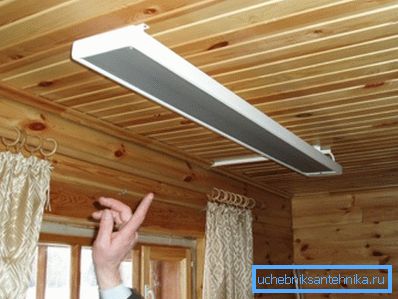I pannelli a infrarossi possono essere montati su qualsiasi superficie, anche sul soffitto. I pannelli a infrarossi possono essere montati su qualsiasi superficie, anche sul soffitto.