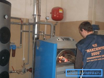 L'istruzione non richiede la partecipazione di esperti nell'installazione di caldaie a combustibile solido. L'istruzione non richiede la partecipazione di esperti nell'installazione di caldaie a combustibile solido.