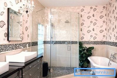 Bagno interno con doccia e vasca da bagno a casa propria Bagno interno con doccia e vasca da bagno a casa propria