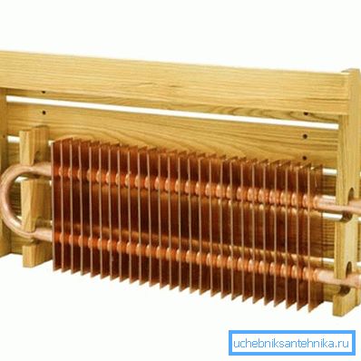 L'uso di un radiatore in rame consente di riscaldare il liquido di raffreddamento ad alta temperatura. L'uso di un radiatore in rame consente di riscaldare il liquido di raffreddamento ad alta temperatura.