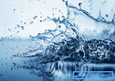 L'uso dell'acqua, così come altre risorse naturali, per scopi commerciali è soggetto a tassazione obbligatoria. L'uso dell'acqua, così come altre risorse naturali, per scopi commerciali è soggetto a tassazione obbligatoria.