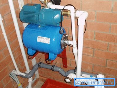 Una stazione funzionante fornirà acqua a tutta la casa. Una stazione funzionante fornirà acqua a tutta la casa.