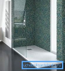 Una cabina di queste dimensioni può essere costruita nello spazio di un piccolo bagno. Una cabina di queste dimensioni può essere costruita nello spazio di un piccolo bagno.