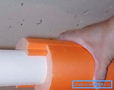 Come isolare le condutture d'acqua nel paese per via aerea Come isolare le condutture d'acqua nel paese per via aerea