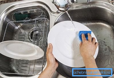 Quale lavello della cucina è meglio - con una o due ciotole Quale lavello della cucina è meglio - con una o due ciotole