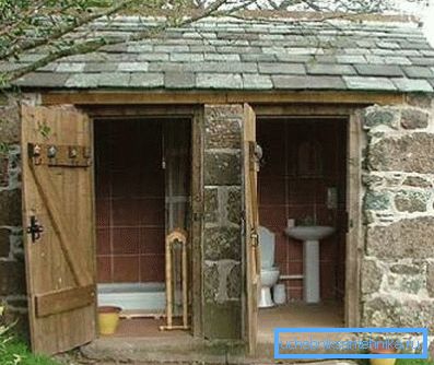 Bagno principale con doccia Bagno principale con doccia