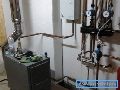 Locale caldaia combinato - legna da ardere-gas Locale caldaia combinato - legna da ardere-gas