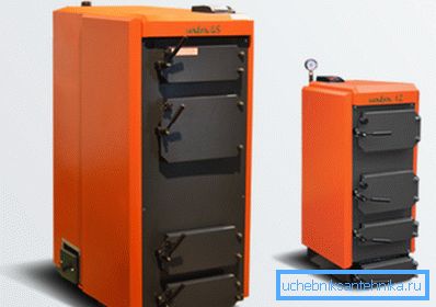 La caldaia combinata a combustibile solido ha diverse camere di combustione La caldaia combinata a combustibile solido ha diverse camere di combustione