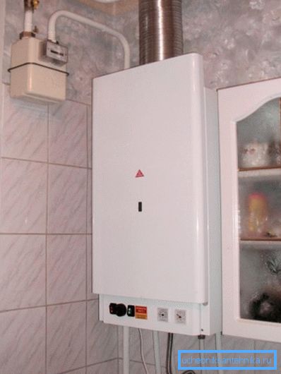 La caldaia a gas compatta potrebbe riscaldare l'appartamento standard La caldaia a gas compatta potrebbe riscaldare l'appartamento standard
