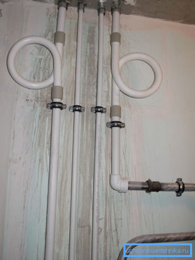 Compensatori su riser acqua calda.