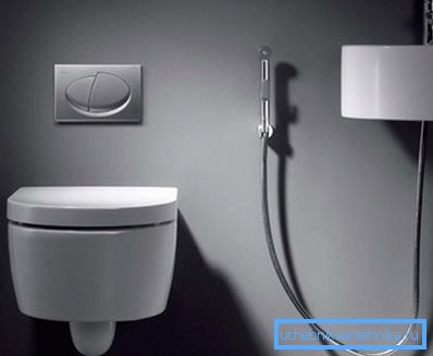Set doccia igienico con miscelatore, realizzato nello stesso stile con il resto dell'impianto idraulico Set doccia igienico con miscelatore, realizzato nello stesso stile con il resto dell'impianto idraulico