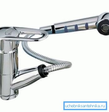 Rubinetto della cucina con doccia Rubinetto della cucina con doccia