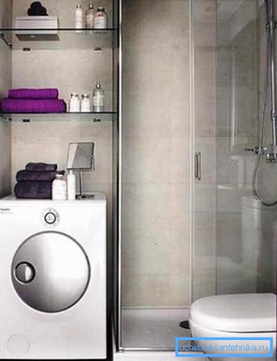 389 Piccolo bagno con doccia angolare